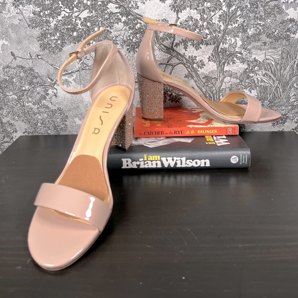 Vintage Nude Glitter Heel Sandals